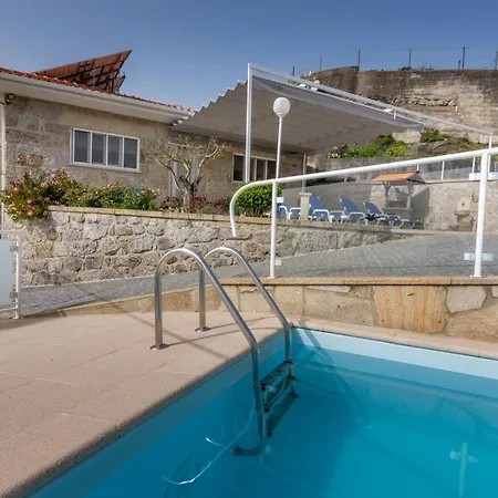 Casa Do Alto Do Vez 펜션 *