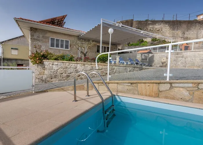 Casa Do Alto Do Vez 別荘 *