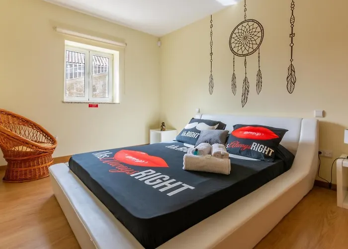 Casa Do Alto Do Vez 펜션 Balouta