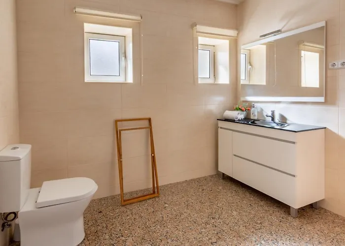 Casa Do Alto Do Vez 펜션 Balouta