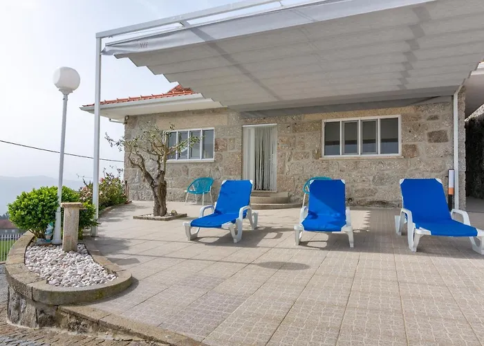 Casa Do Alto Do Vez 펜션 Balouta